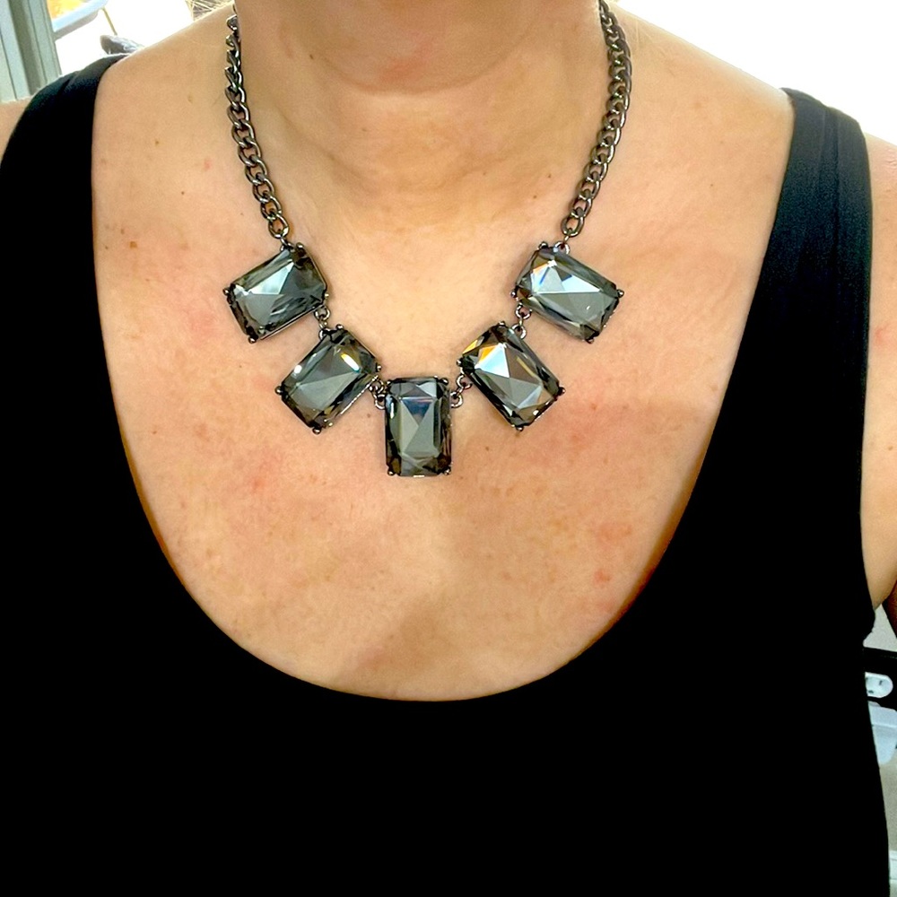 Costume Jewelry Necklace Gun Metal Gray - Picture 1 of 3